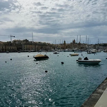 Il-maxtura - Charming 17th Century House Of Character In The Historical Three Cities Cospicua