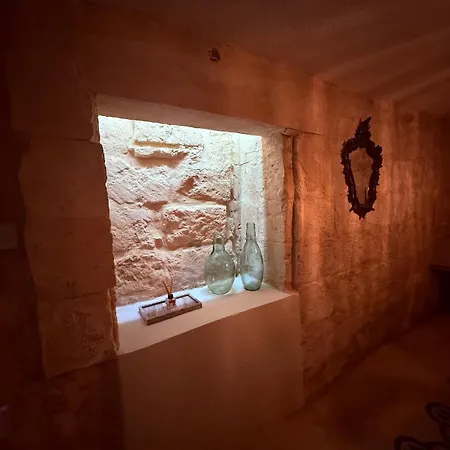 Charming 17th Century House Of Character In The Historical Three Cities *
